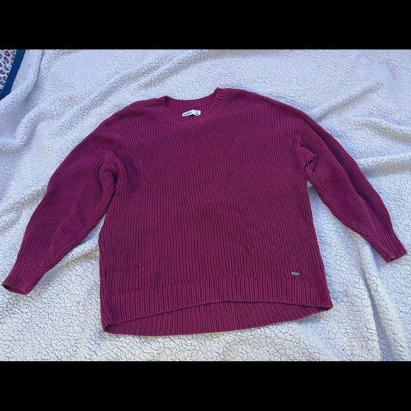 Womens oversized hollister maroon sweater